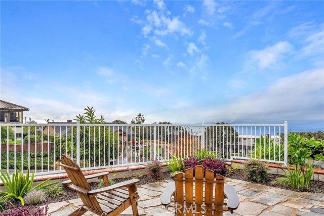 641 Via Los Miradores, Redondo Beach, CA 90277
