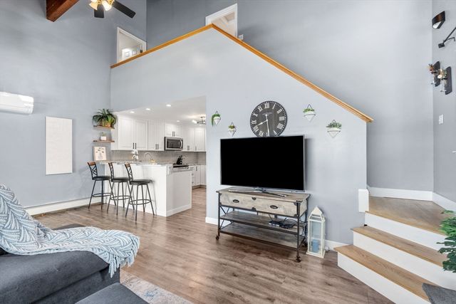 10 Pine Bluff Ave, Merrimac, MA 01860