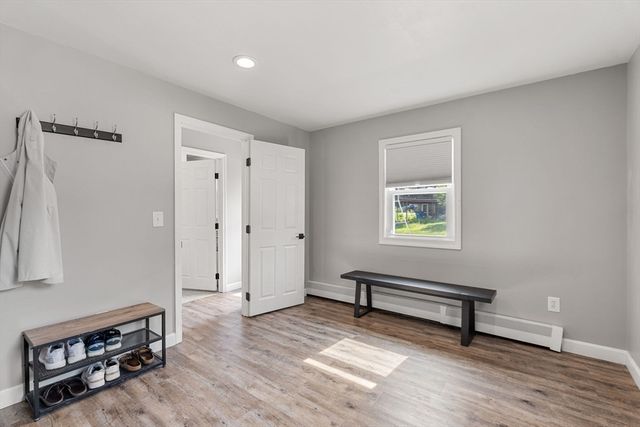 10 Pine Bluff Ave, Merrimac, MA 01860