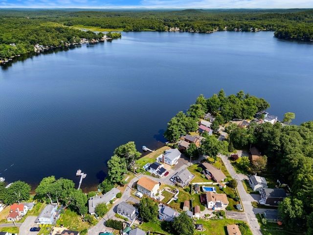 10 Pine Bluff Ave, Merrimac, MA 01860