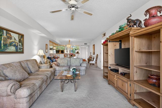 2581 Village Boulevard 401, West Palm Beach, FL 33409