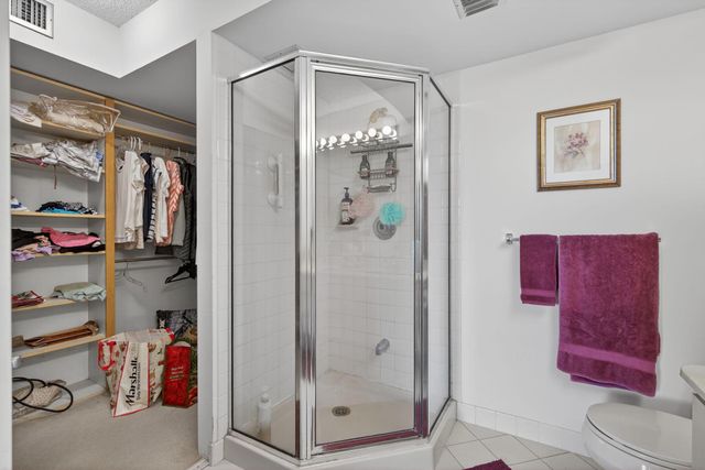 2581 Village Boulevard 401, West Palm Beach, FL 33409