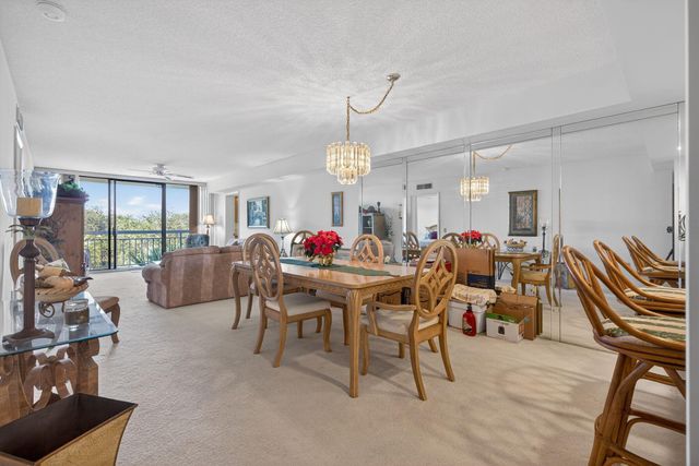 2581 Village Boulevard 401, West Palm Beach, FL 33409