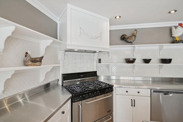 17490 G Drive N, Marshall Twp, MI 49068