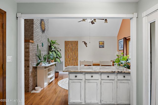 528 Pinehurst Circle, Hampstead, NC 28443