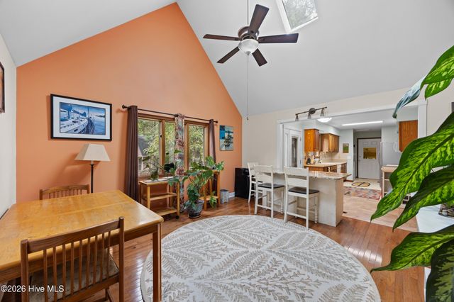 528 Pinehurst Circle, Hampstead, NC 28443