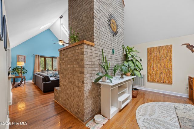 528 Pinehurst Circle, Hampstead, NC 28443