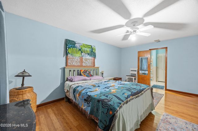 528 Pinehurst Circle, Hampstead, NC 28443