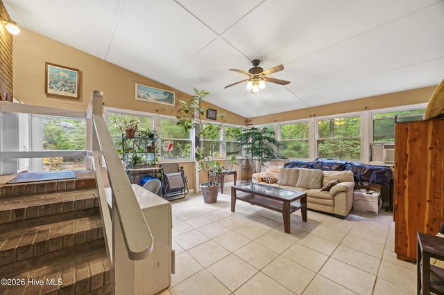 528 Pinehurst Circle, Hampstead, NC 28443