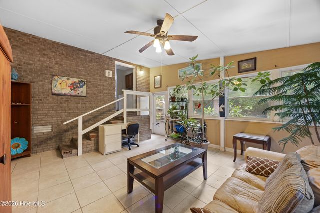 528 Pinehurst Circle, Hampstead, NC 28443