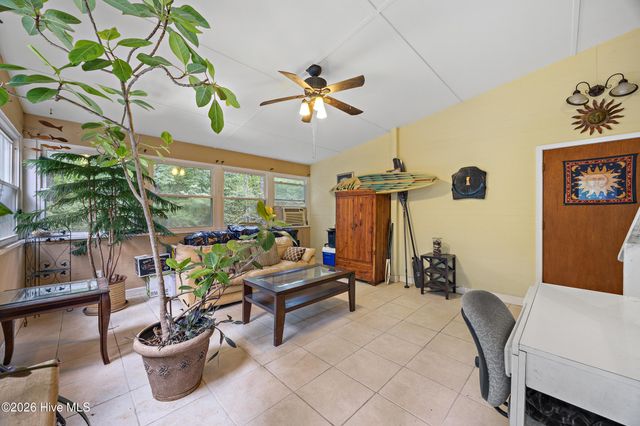 528 Pinehurst Circle, Hampstead, NC 28443