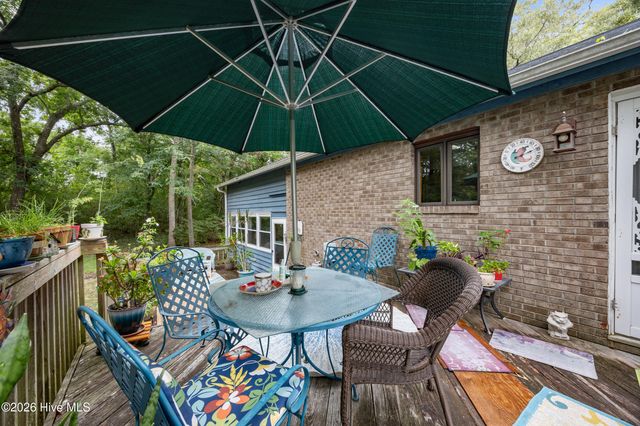 528 Pinehurst Circle, Hampstead, NC 28443