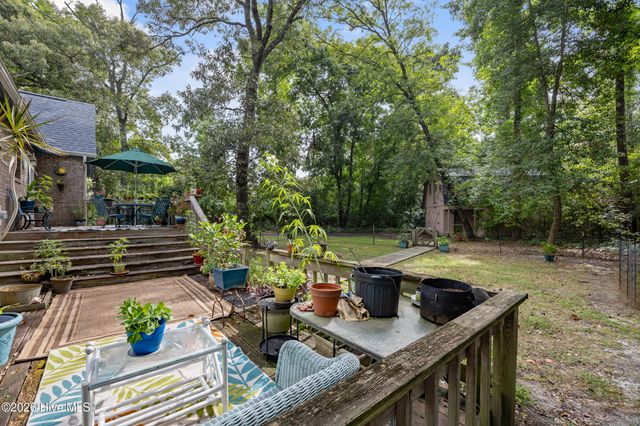 528 Pinehurst Circle, Hampstead, NC 28443