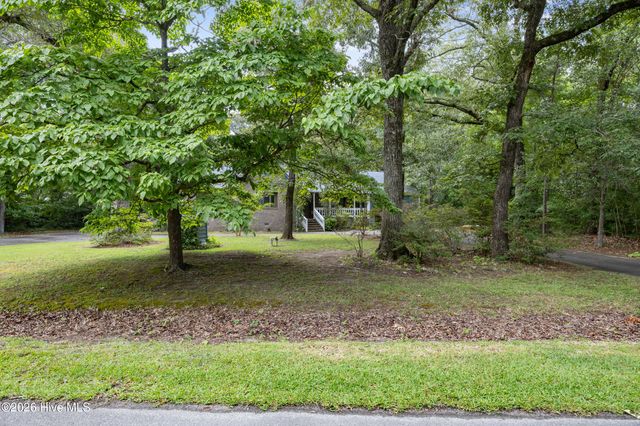 528 Pinehurst Circle, Hampstead, NC 28443