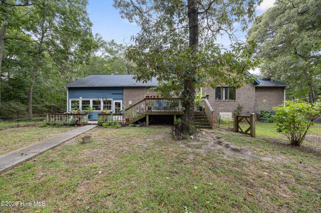 528 Pinehurst Circle, Hampstead, NC 28443