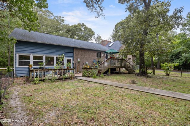 528 Pinehurst Circle, Hampstead, NC 28443