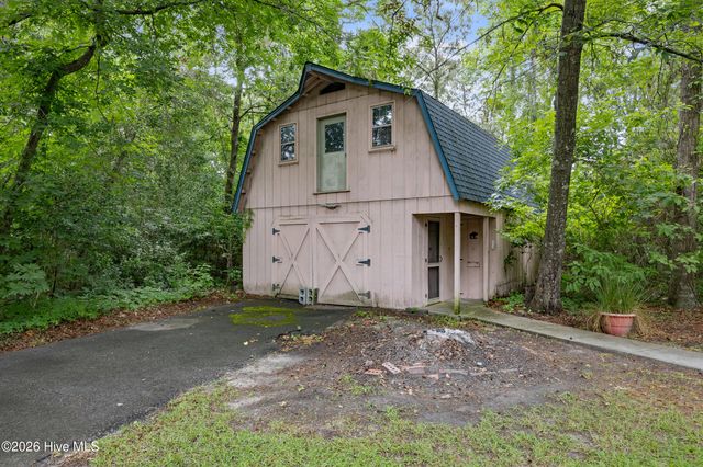 528 Pinehurst Circle, Hampstead, NC 28443