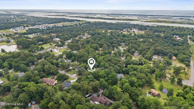 528 Pinehurst Circle, Hampstead, NC 28443