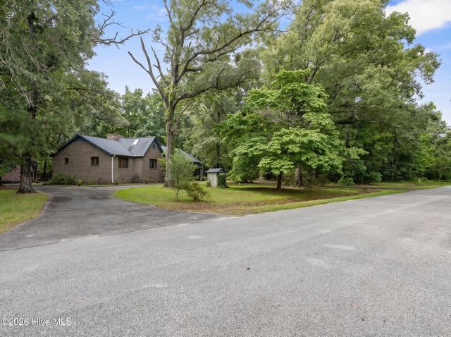 528 Pinehurst Circle, Hampstead, NC 28443
