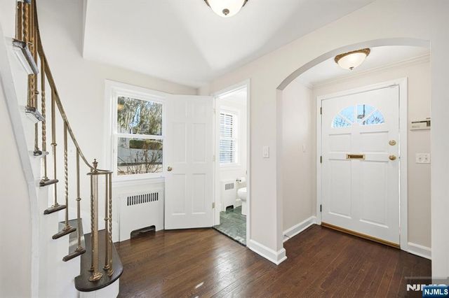 34 W Lawn Road, Livingston, NJ 07039