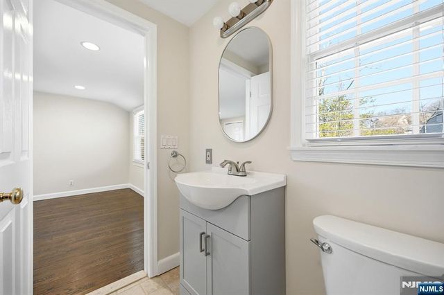 34 W Lawn Road, Livingston, NJ 07039