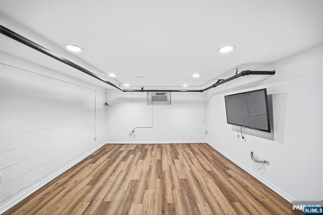 34 W Lawn Road, Livingston, NJ 07039