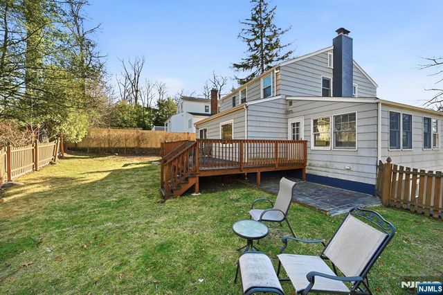 34 W Lawn Road, Livingston, NJ 07039