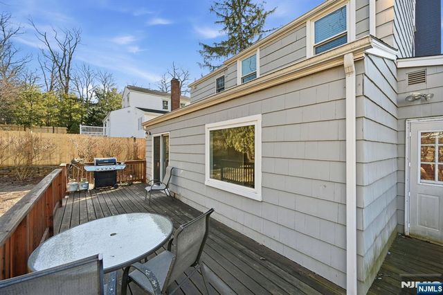 34 W Lawn Road, Livingston, NJ 07039