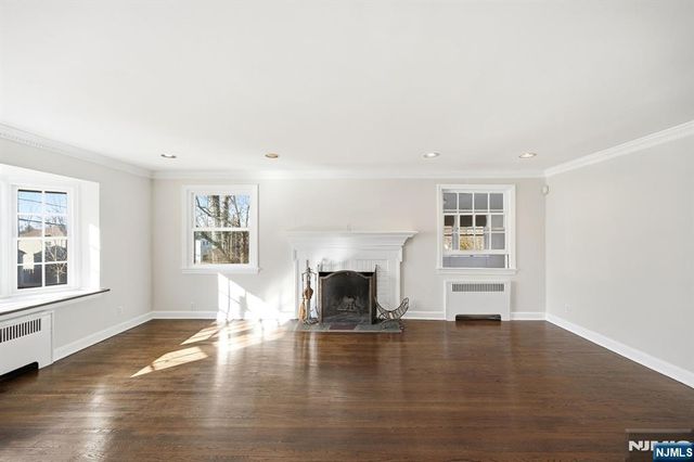 34 W Lawn Road, Livingston, NJ 07039