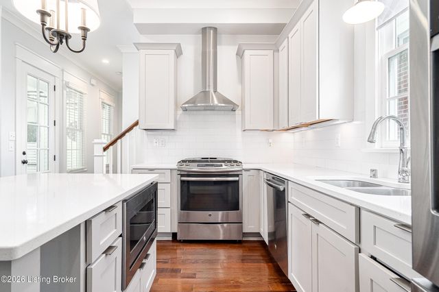 9513 Indian Pipe Ln, Prospect, KY 40059