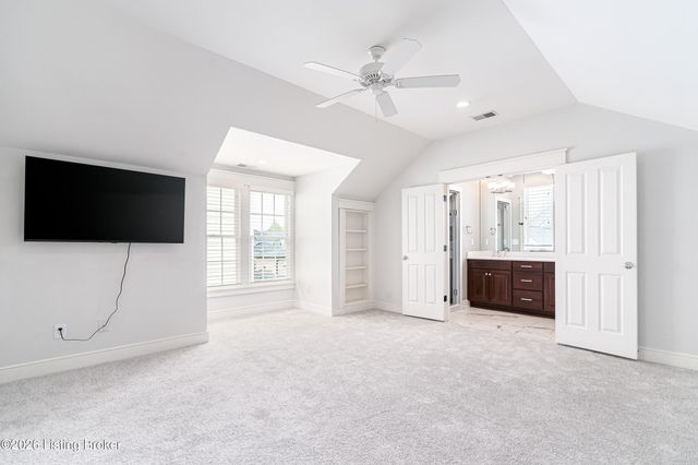 9513 Indian Pipe Ln, Prospect, KY 40059