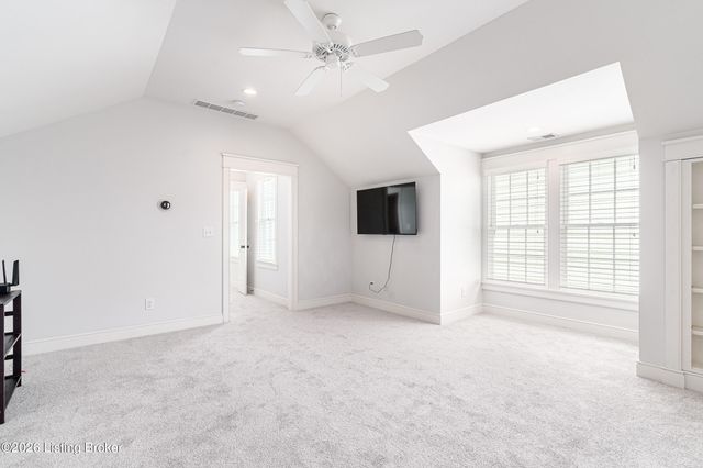 9513 Indian Pipe Ln, Prospect, KY 40059