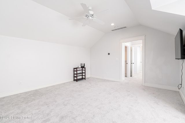 9513 Indian Pipe Ln, Prospect, KY 40059