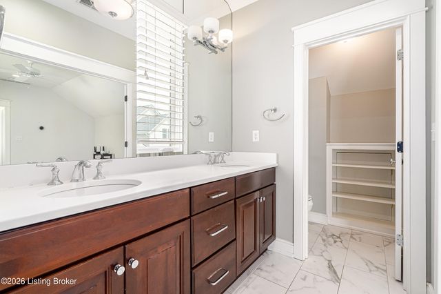 9513 Indian Pipe Ln, Prospect, KY 40059