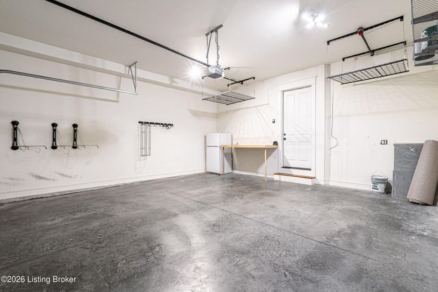 9513 Indian Pipe Ln, Prospect, KY 40059