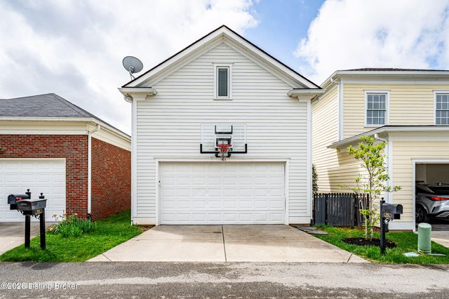 9513 Indian Pipe Ln, Prospect, KY 40059