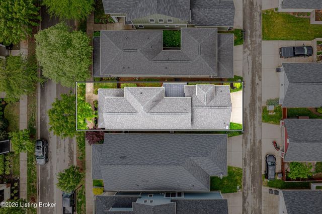 9513 Indian Pipe Ln, Prospect, KY 40059