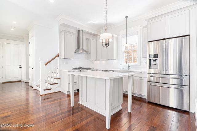 9513 Indian Pipe Ln, Prospect, KY 40059