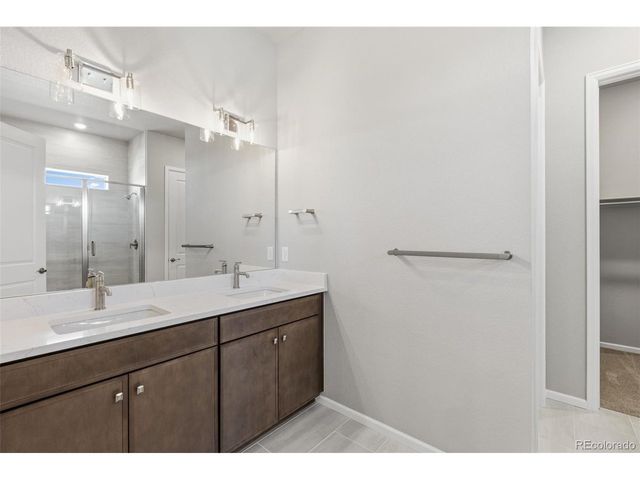 1933 S Eaton Park Way, Aurora, CO 80016