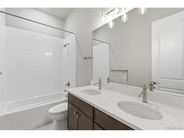 1933 S Eaton Park Way, Aurora, CO 80016