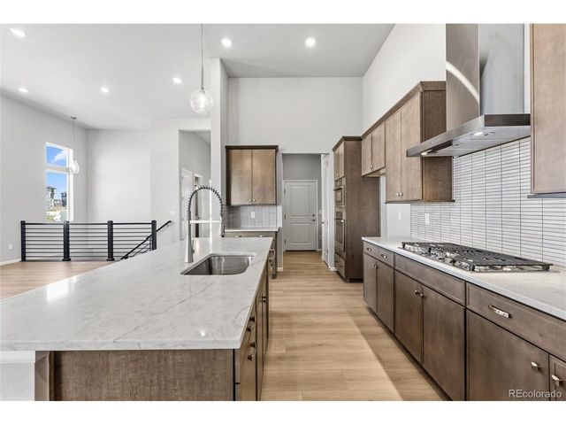 1933 S Eaton Park Way, Aurora, CO 80016