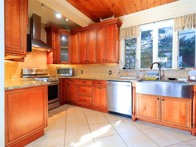 4328 168th Street, Flushing, NY 11358