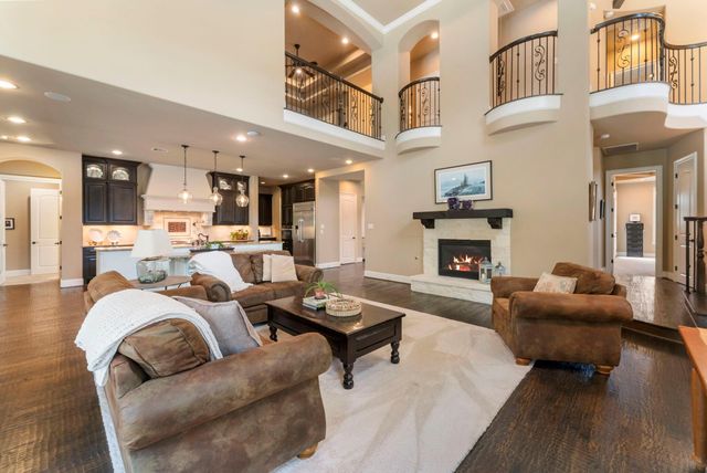 141 Evergreen Oak Drive, Conroe, TX 77384