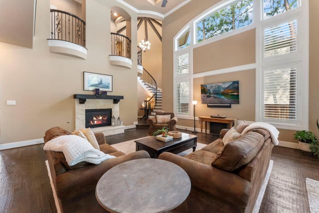 141 Evergreen Oak Drive, Conroe, TX 77384