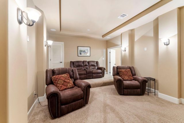 141 Evergreen Oak Drive, Conroe, TX 77384