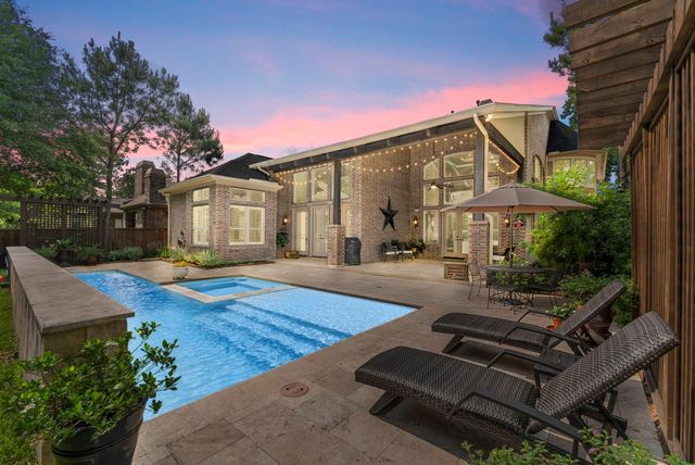 141 Evergreen Oak Drive, Conroe, TX 77384