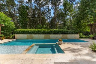 141 Evergreen Oak Drive, Conroe, TX 77384