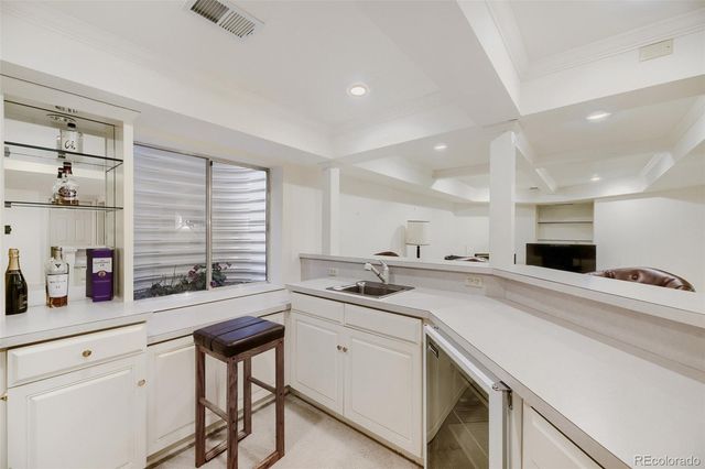 6018 E Briarwood Circle, Englewood, CO 80112