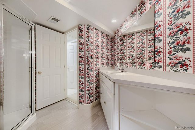 6018 E Briarwood Circle, Englewood, CO 80112