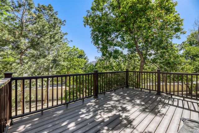 6018 E Briarwood Circle, Englewood, CO 80112